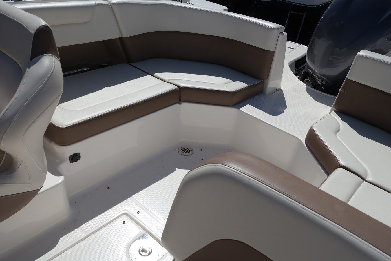 best yacht sales deals 2015 Chaparral 250 Suncoast