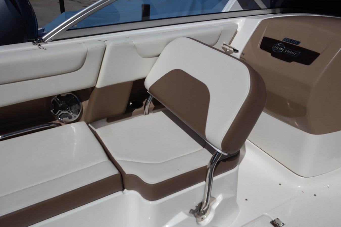 Buy a yacht 2015 Chaparral 250 Suncoast 2015