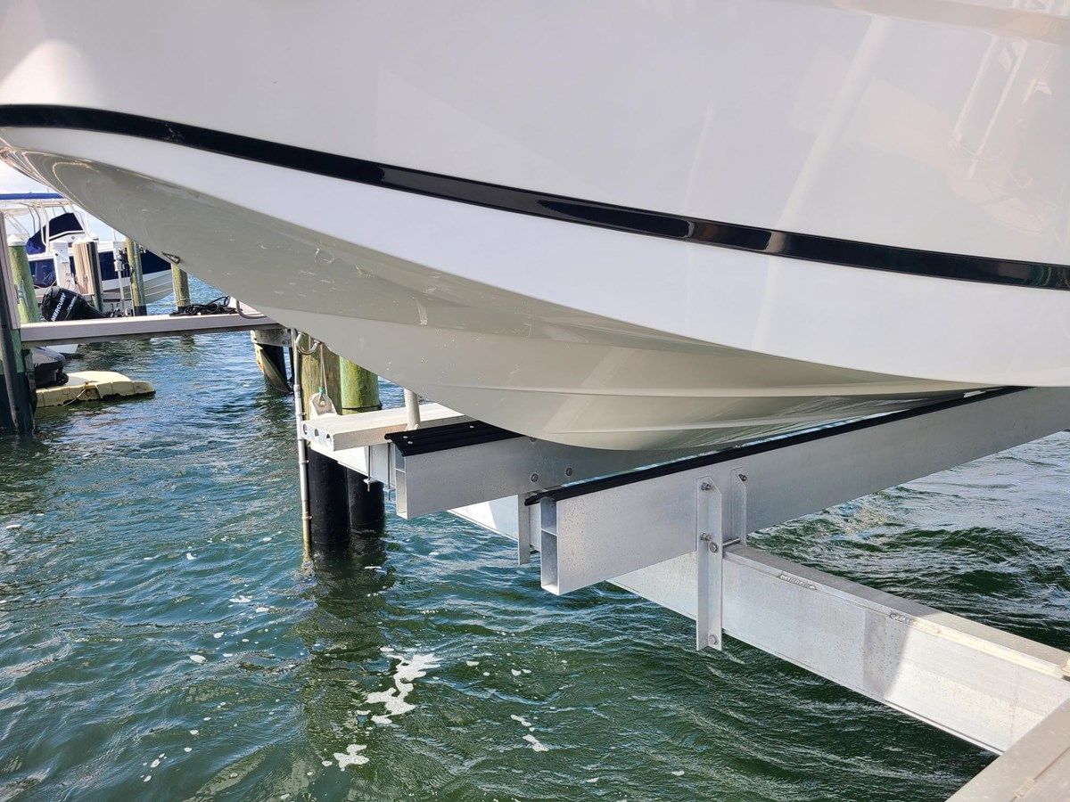 Buy a yacht 2022 Four Winns HD3 2022