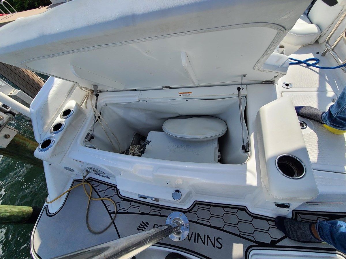 Buy a yacht 2022 Four Winns HD3 HD3