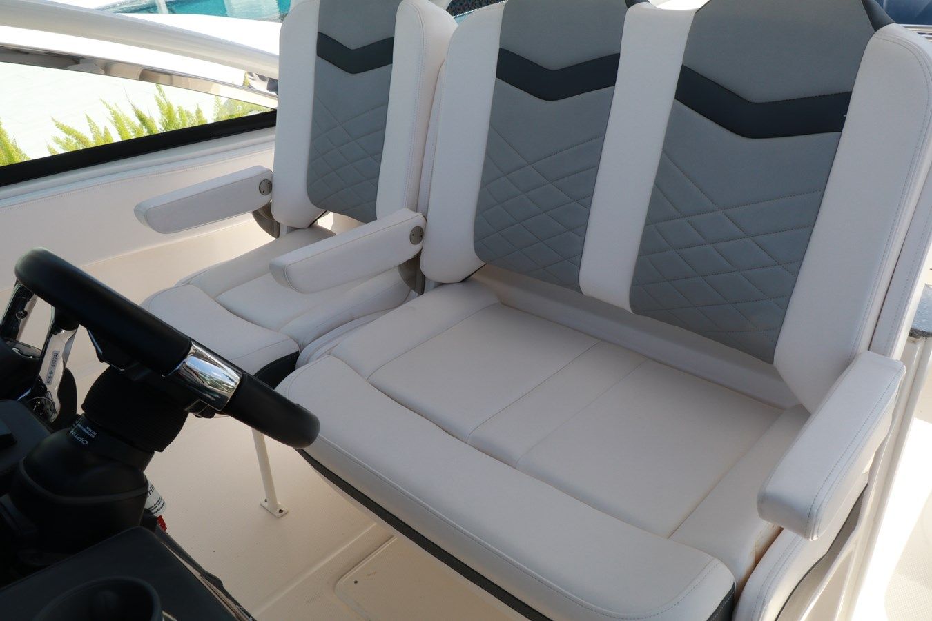 Стоимость яхты 2021 Chaparral 300 OSX