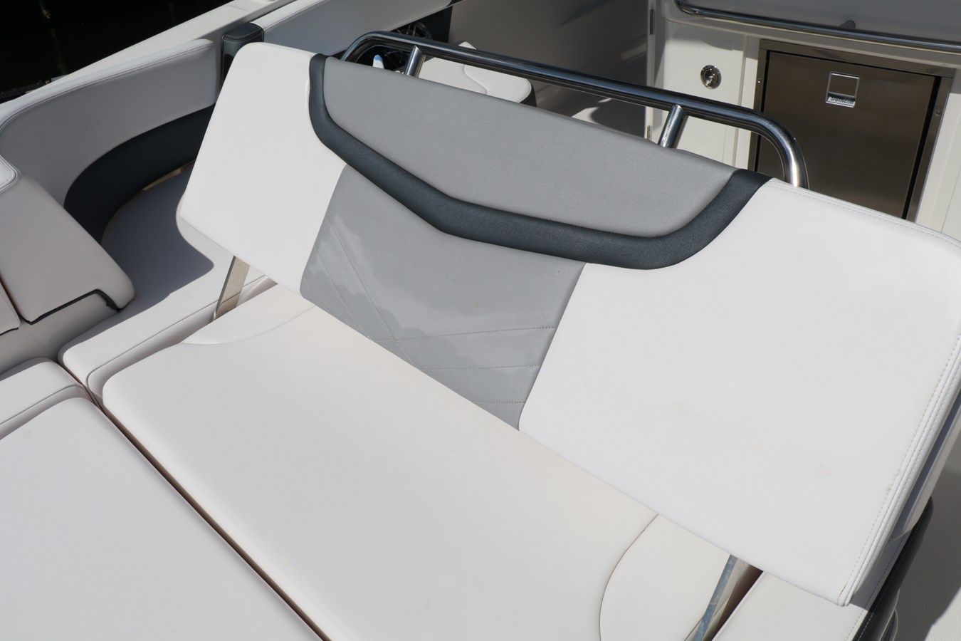 Лучшие предложения покупки яхты 2021 Chaparral 300 OSX 30