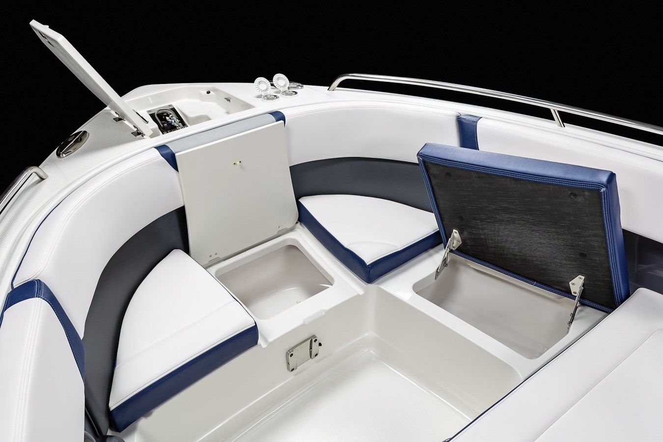 Купить яхту 2021 Chaparral 300 OSX - Chaparral в Shestakov Yacht Sales