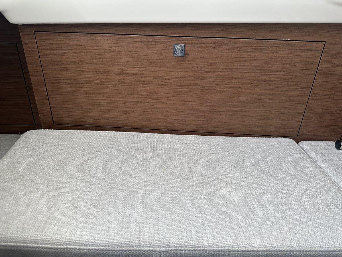 the best price on Jeanneau Leader 9.0 CC - Jeanneau