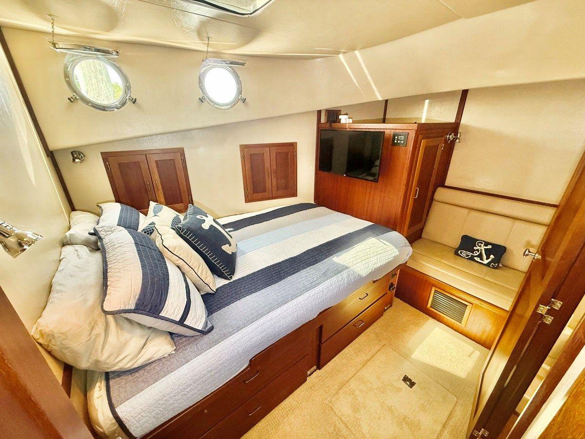 Buy a SEAGLASS at Shestakov Yacht Sales