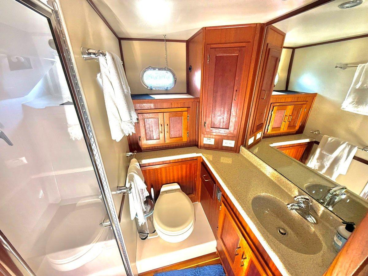 Buy a yacht SEAGLASS 43