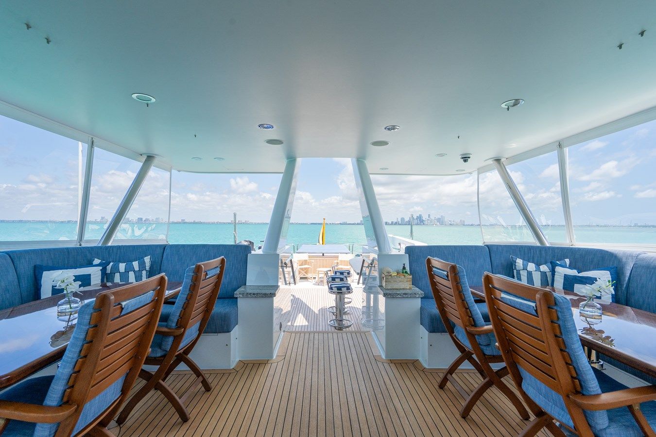 Стоимость яхты RISK AND REWARD Raised Pilothouse