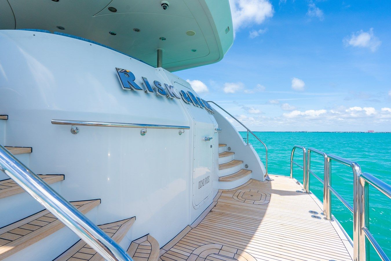 Купить яхту RISK AND REWARD - Crescent Custom Yachts в Shestakov Yacht Sales