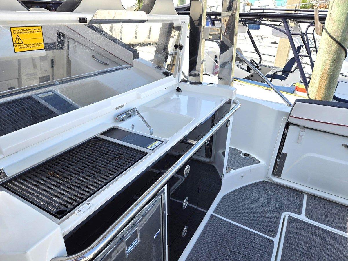 the best price on 2022 Jeanneau 10.5 WA S2 35