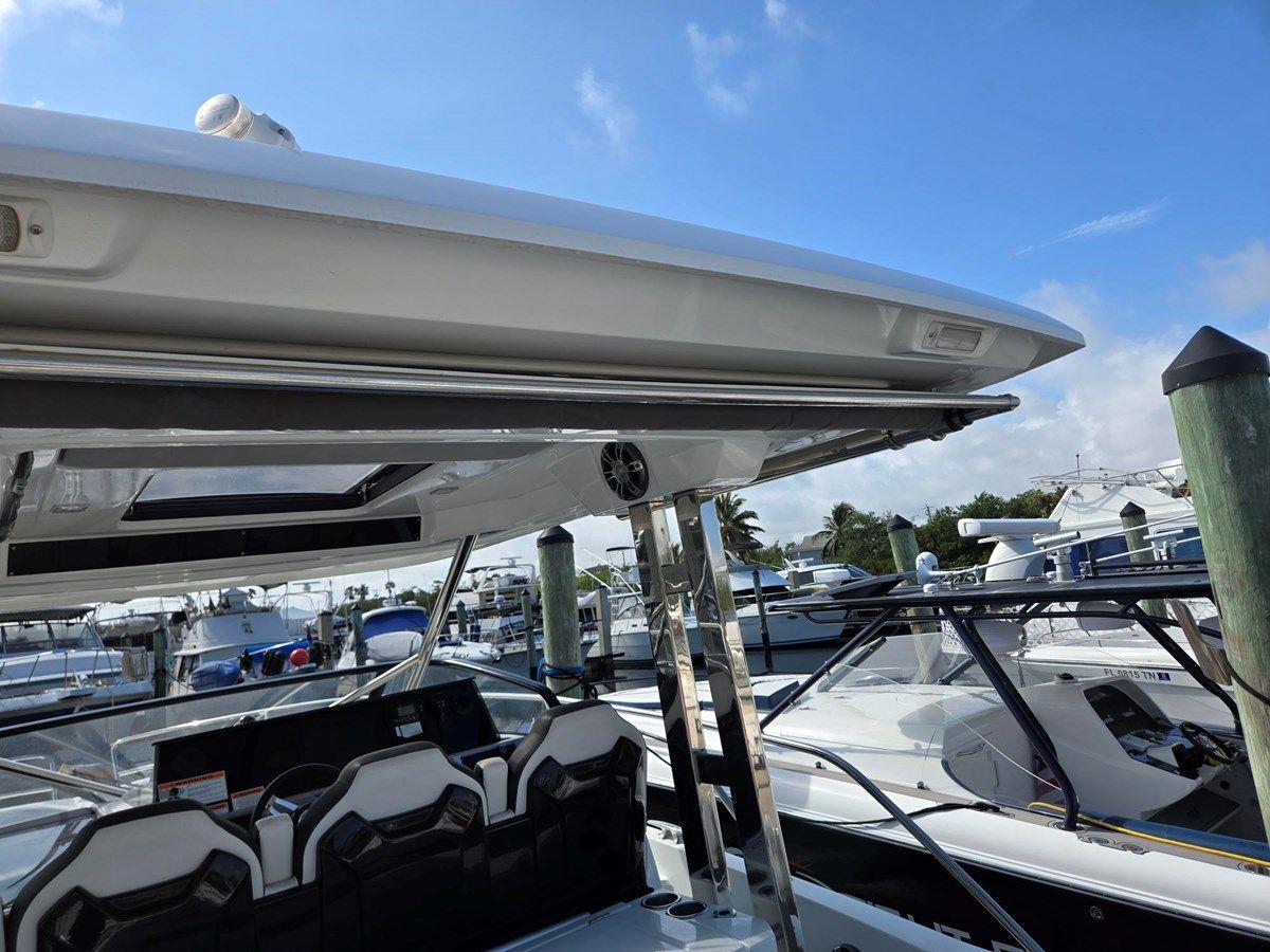 Buy a yacht 2022 Jeanneau 10.5 WA S2 2022