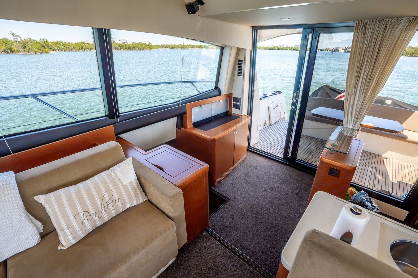 Buy a 2012 Prestige 500 Fly 50 at Shestakov Yacht Sales