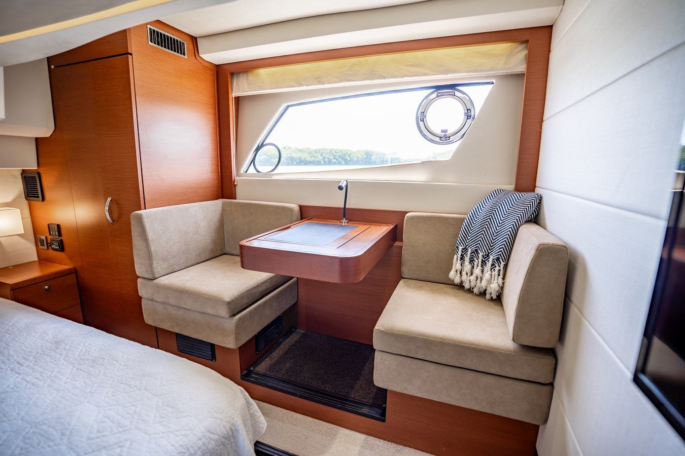Buy a yacht 2012 Prestige 500 Fly - PRESTIGE