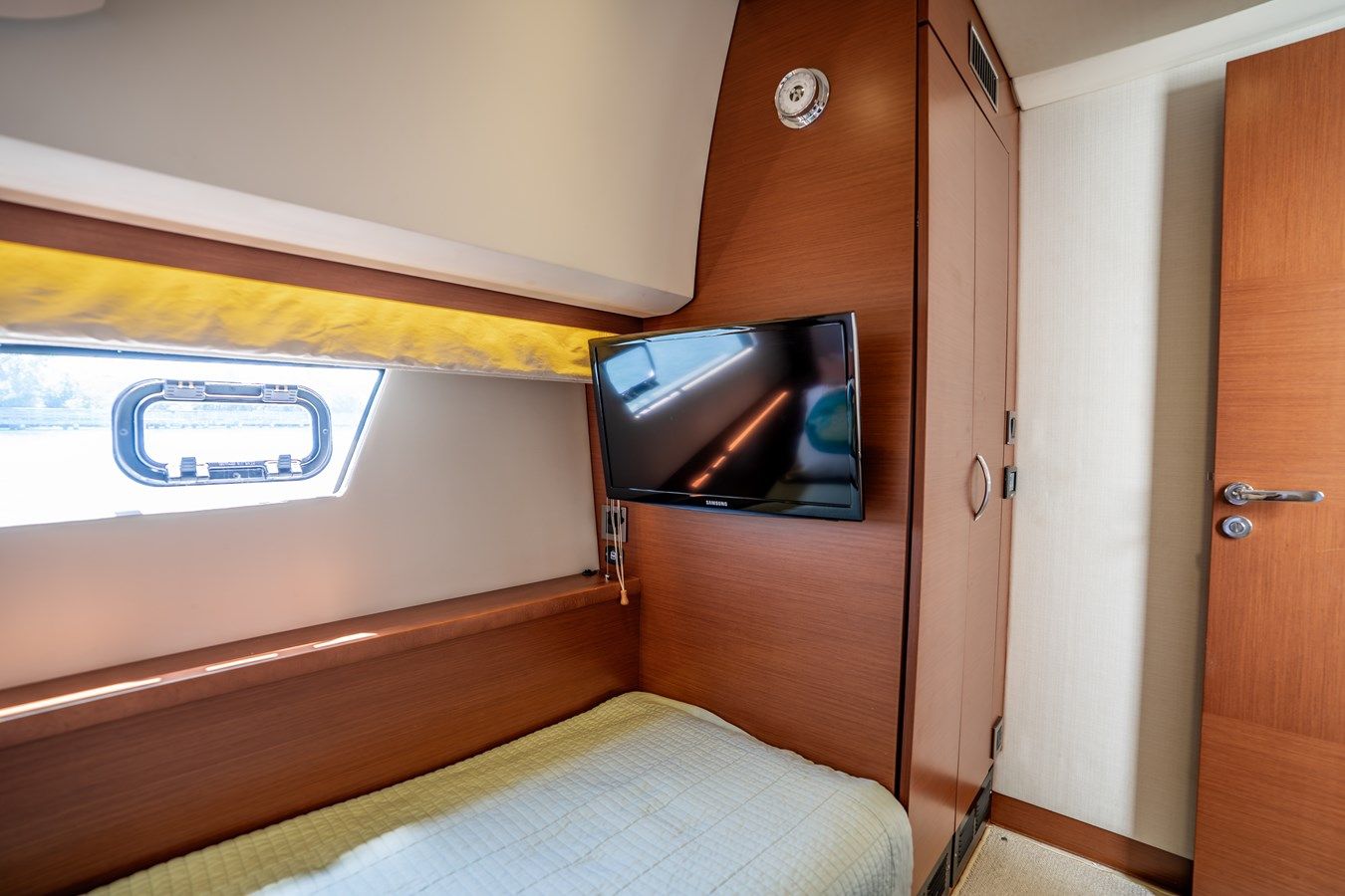 Buy a 2012 Prestige 500 Fly 2012 at Shestakov Yacht Sales