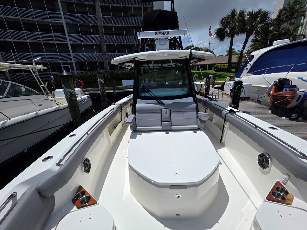 Лучшая цена на 2023 Boston Whaler 360 Outrage 360 Outrage