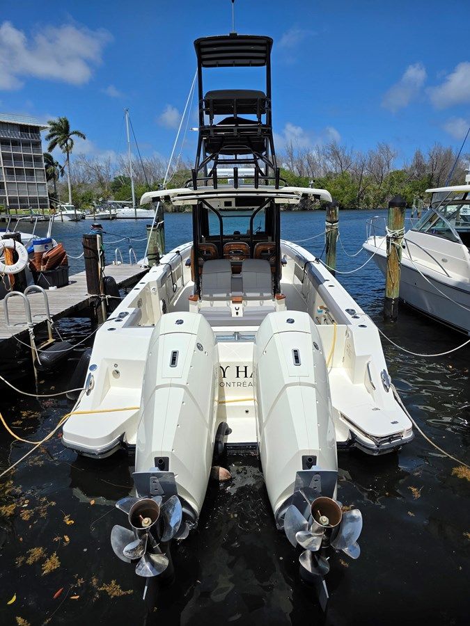 2023 Boston Whaler 360 Outrage