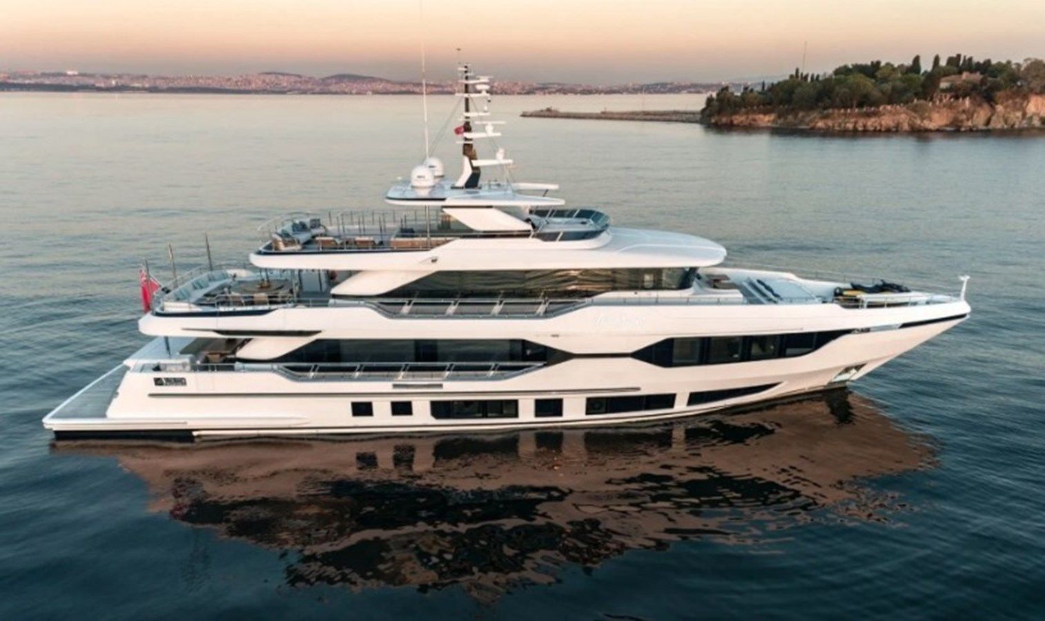 best yacht sales deals BEAUTE - Majesty Yachts