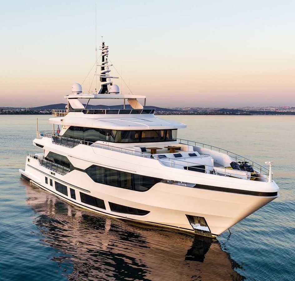 Buy a yacht BEAUTE 2020