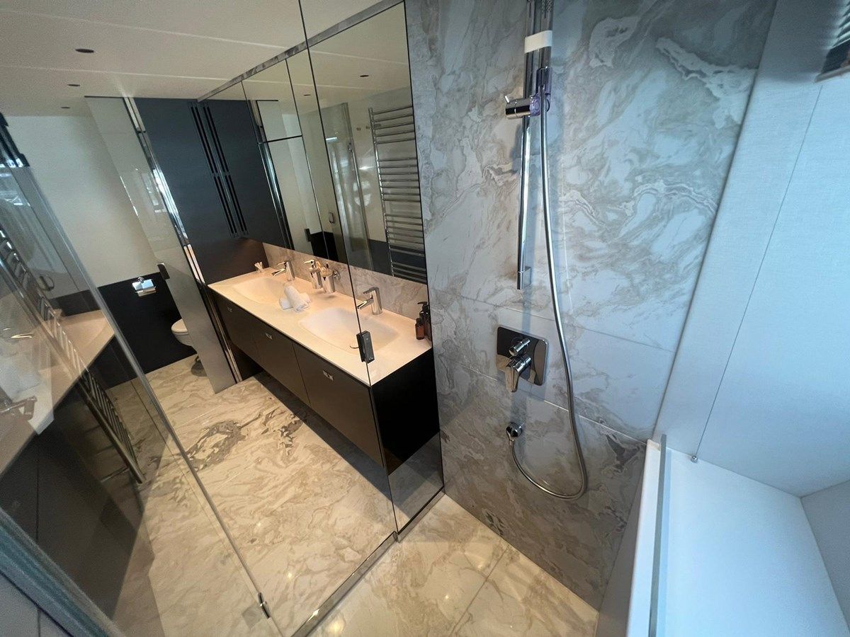 the best price on LEILANI 95