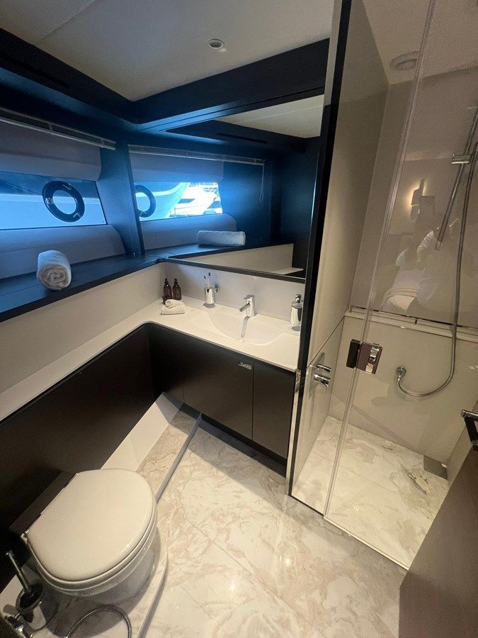 the best price on LEILANI Y95