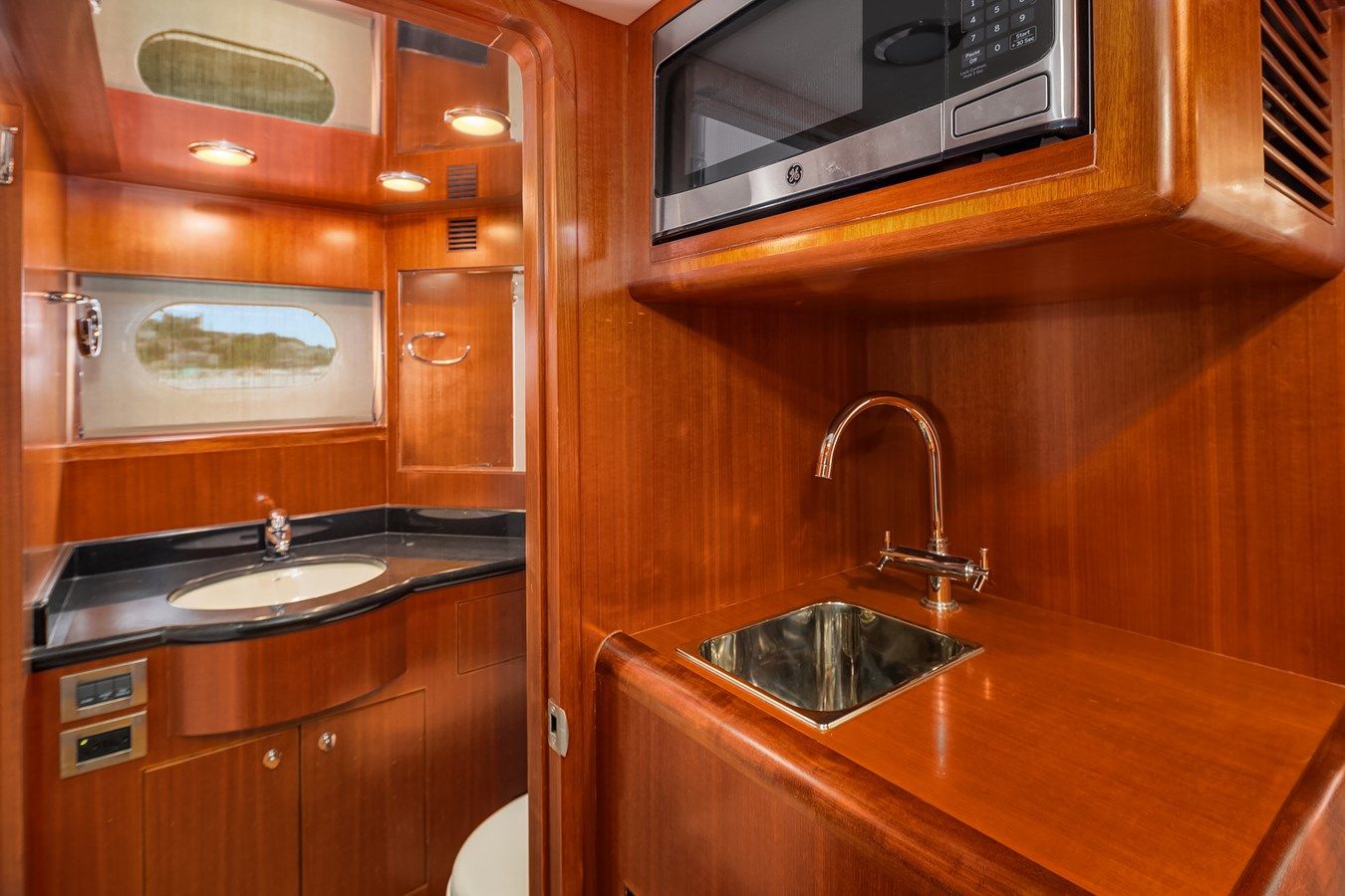 Buy a SEA GRACE - Ocean Alexander at Shestakov Yacht Sales