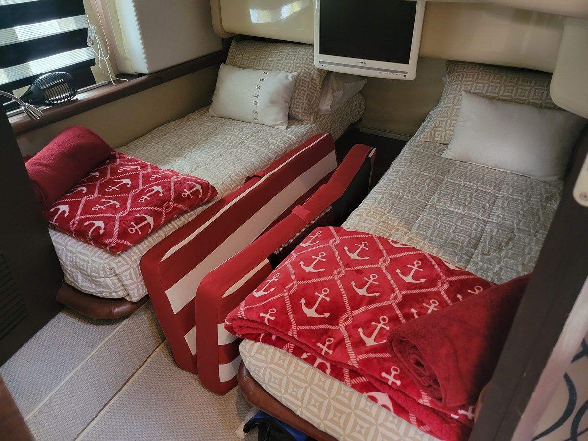 Buy a 2009 Azimut 43S 43 at Shestakov Yacht Sales