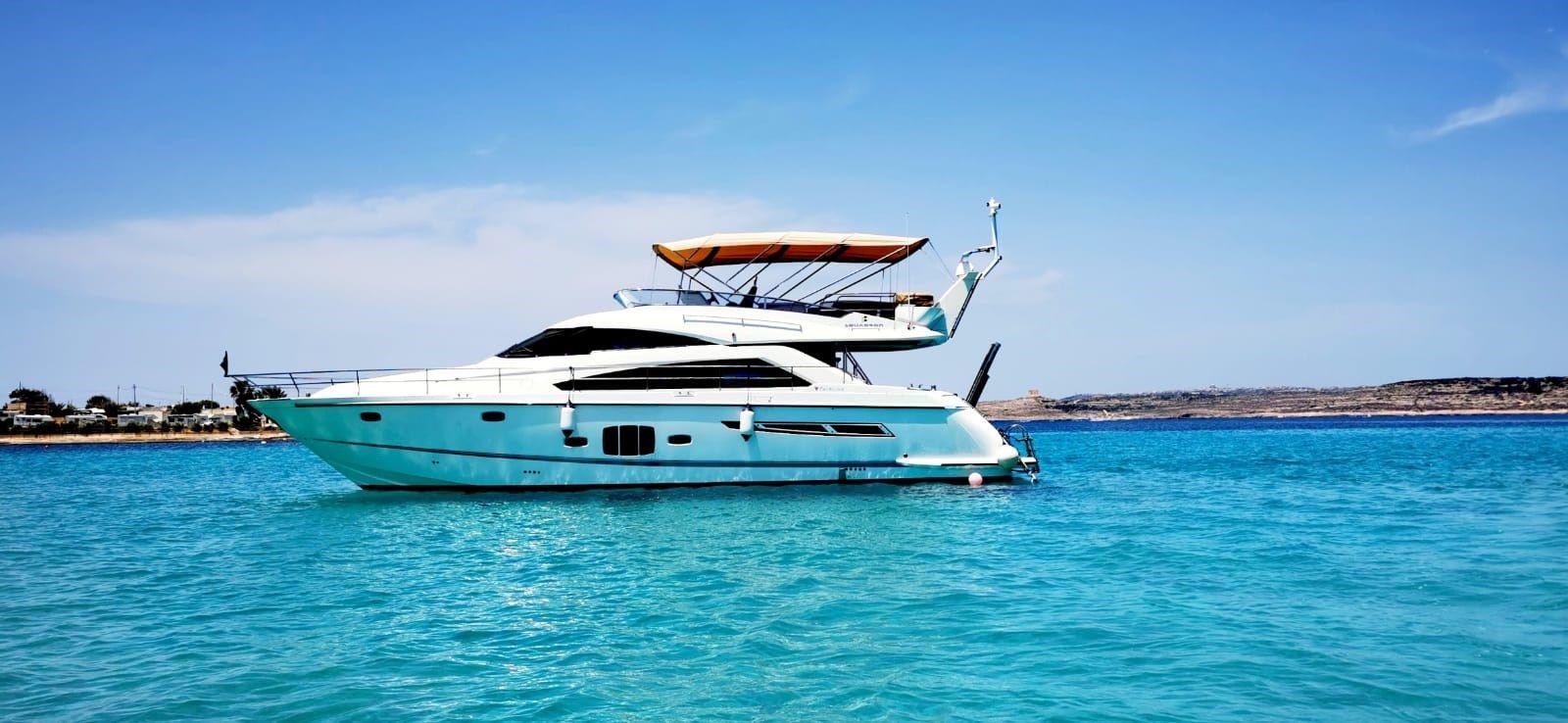 the best price on Fairline 55 Fairline Squadron 55