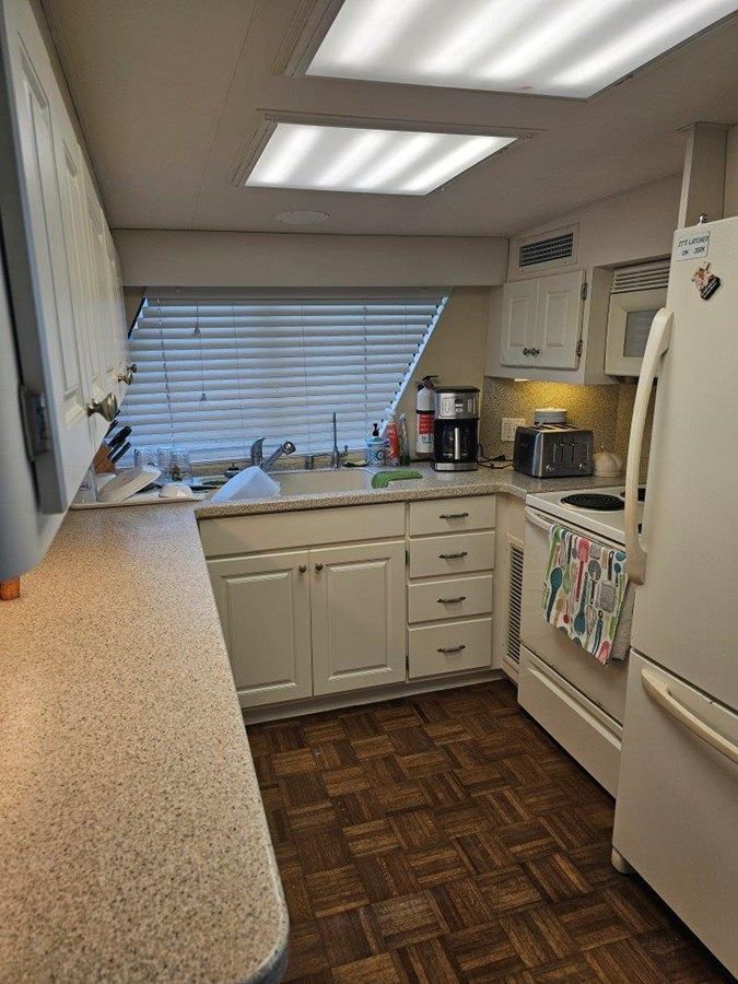 Buy a yacht JUNKANOO 70 Cockpit Motor Yacht