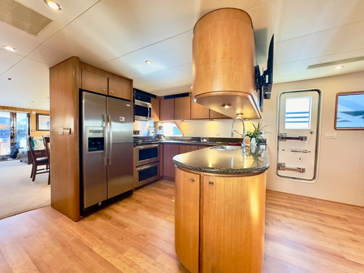 Buy a yacht Breakaway 2004