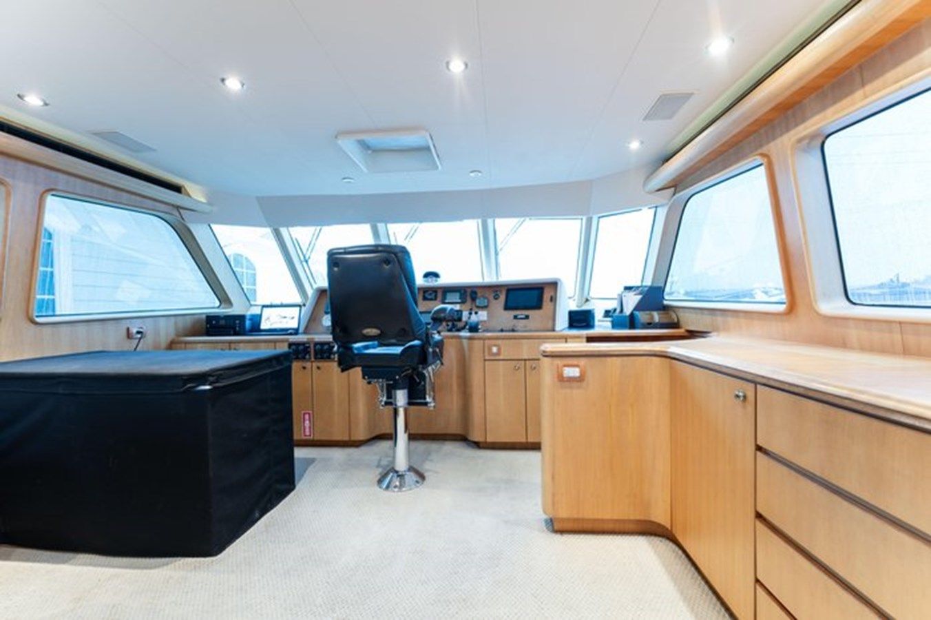 Buy a yacht Equinox X - Cheoy Lee