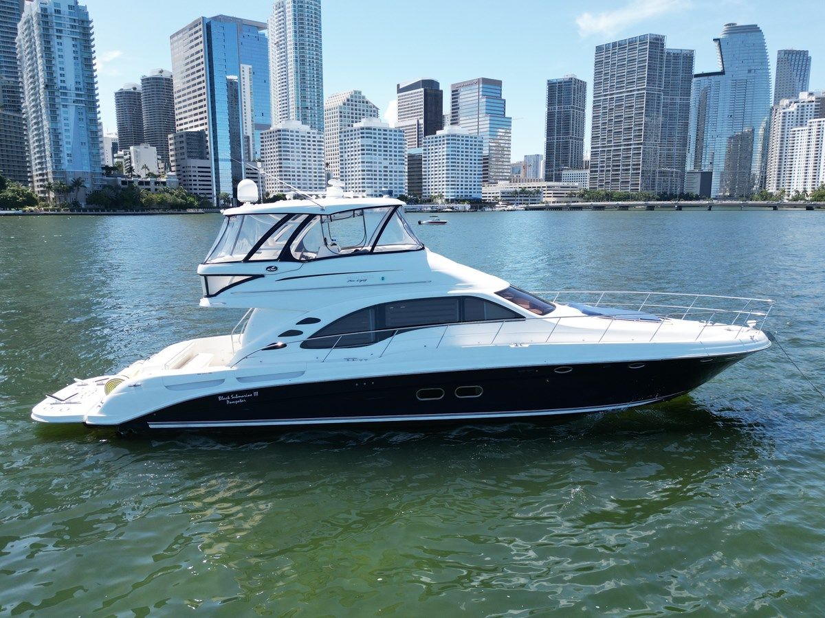 BlackSubmarine III - SEA RAY yacht sale