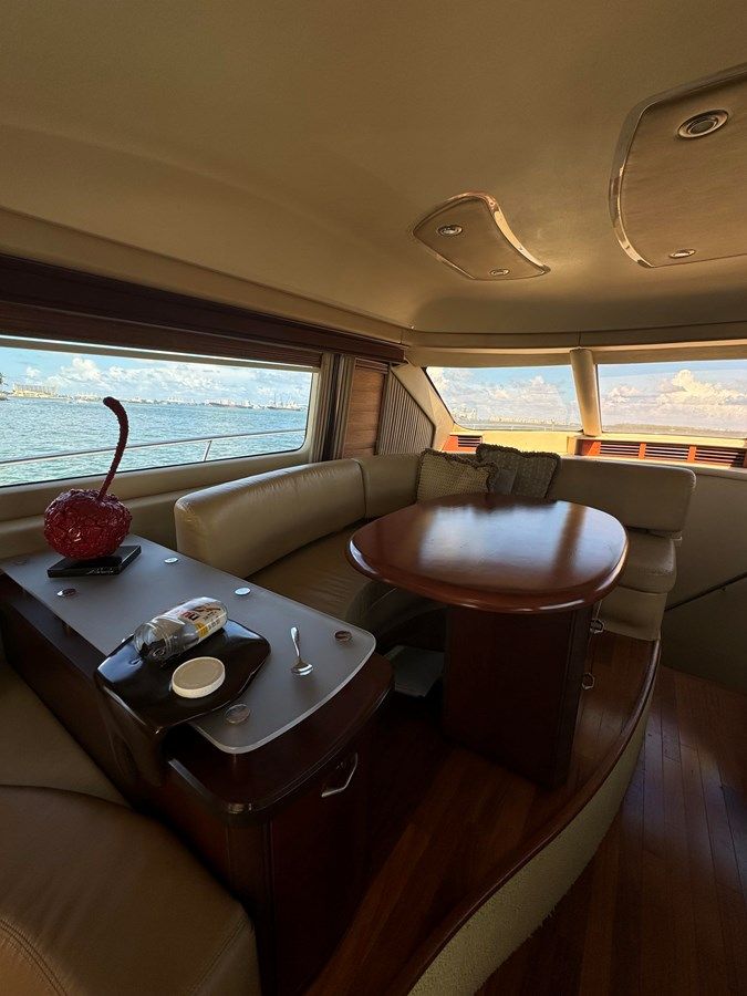 BlackSubmarine III Sedan Bridge 580 price