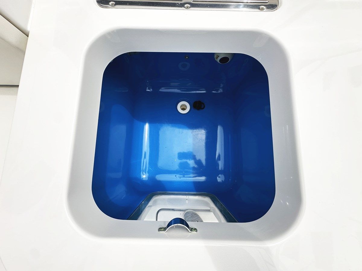 Купить яхту TRIPLE J 39 Speciale в Shestakov Yacht Sales