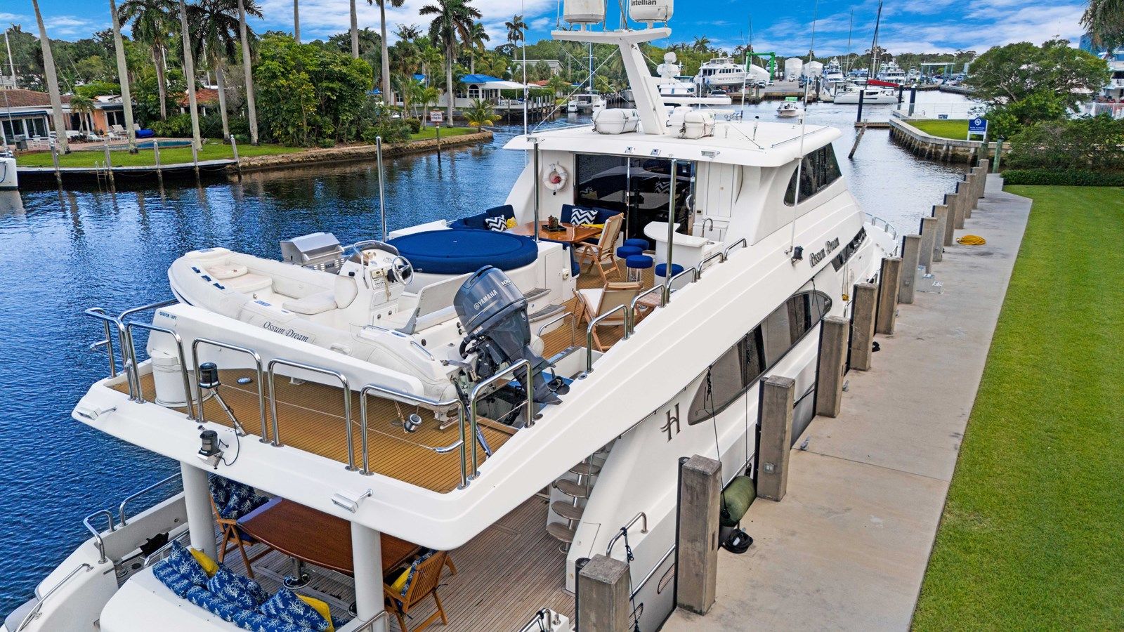 best yacht sales deals OSSUM DREAM Capri Skylounge