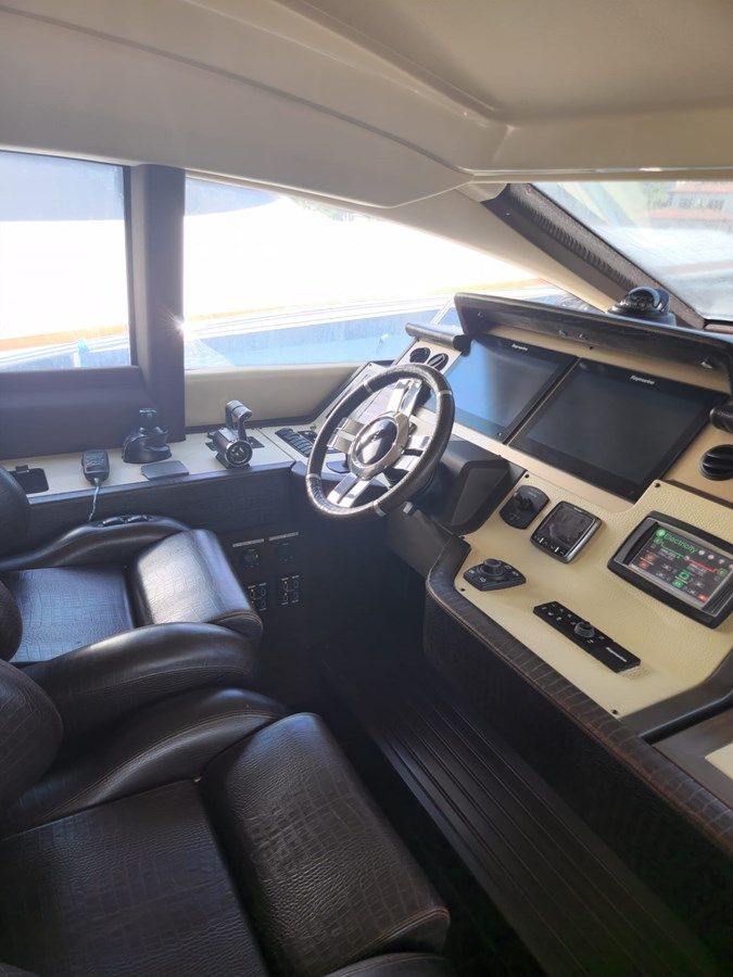 Купить яхту - 2014 в Shestakov Yacht Sales