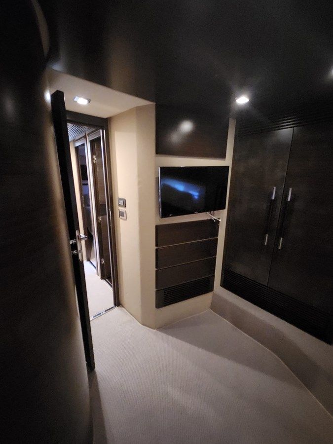 Купить - - Azimut Yachts