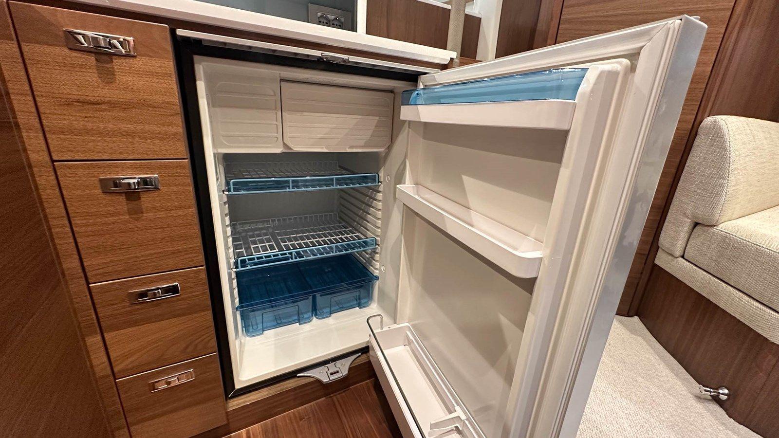 the best price on Princess V40 (V40185) 2024