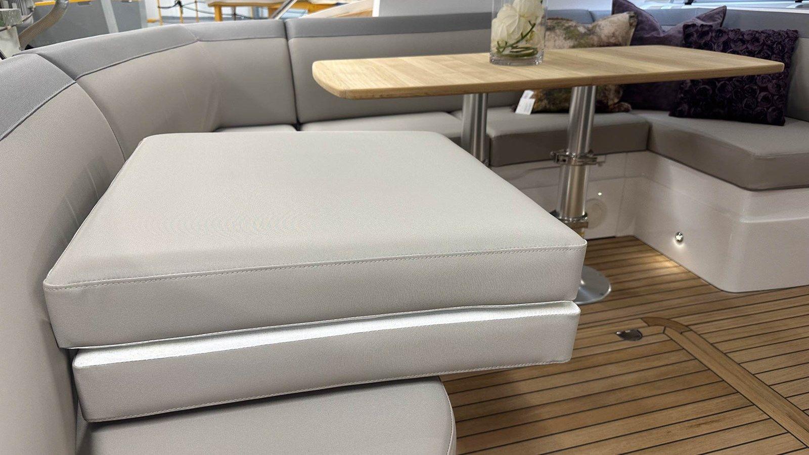 Princess V40 (V40185) 2024