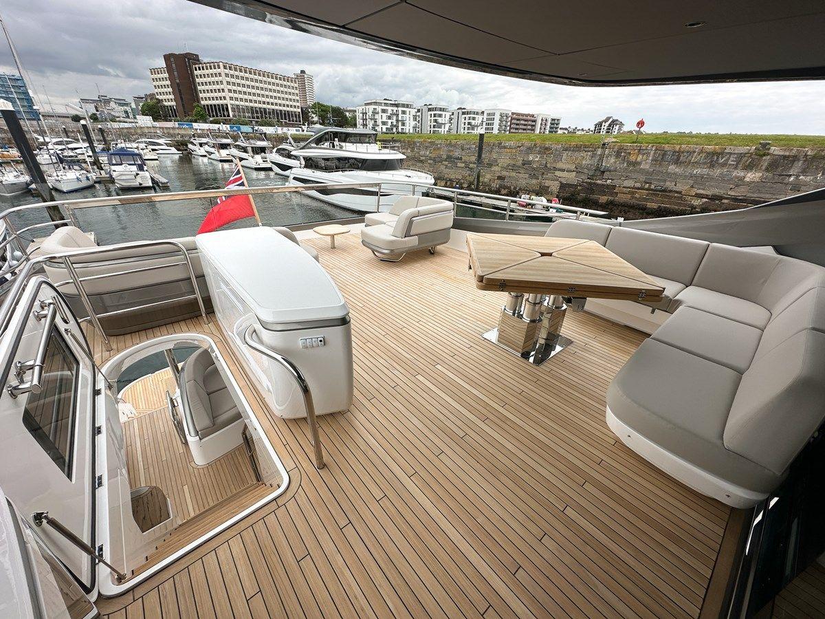 Купить яхту Princess X80 (X80034) Princess X80 в Shestakov Yacht Sales