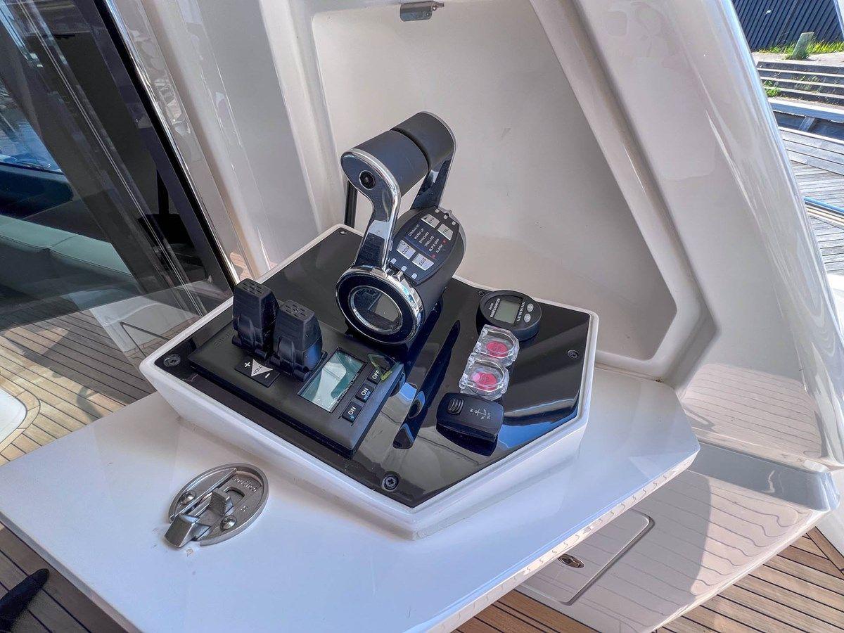 Buy a yacht Princess F65 (F65020) Princess F65