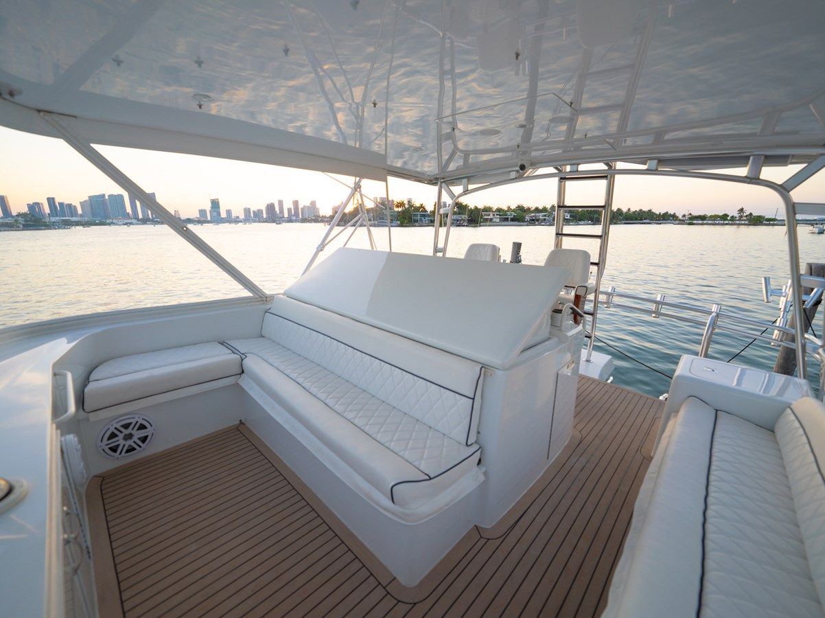 Buy a yacht VENTURA - Hatteras