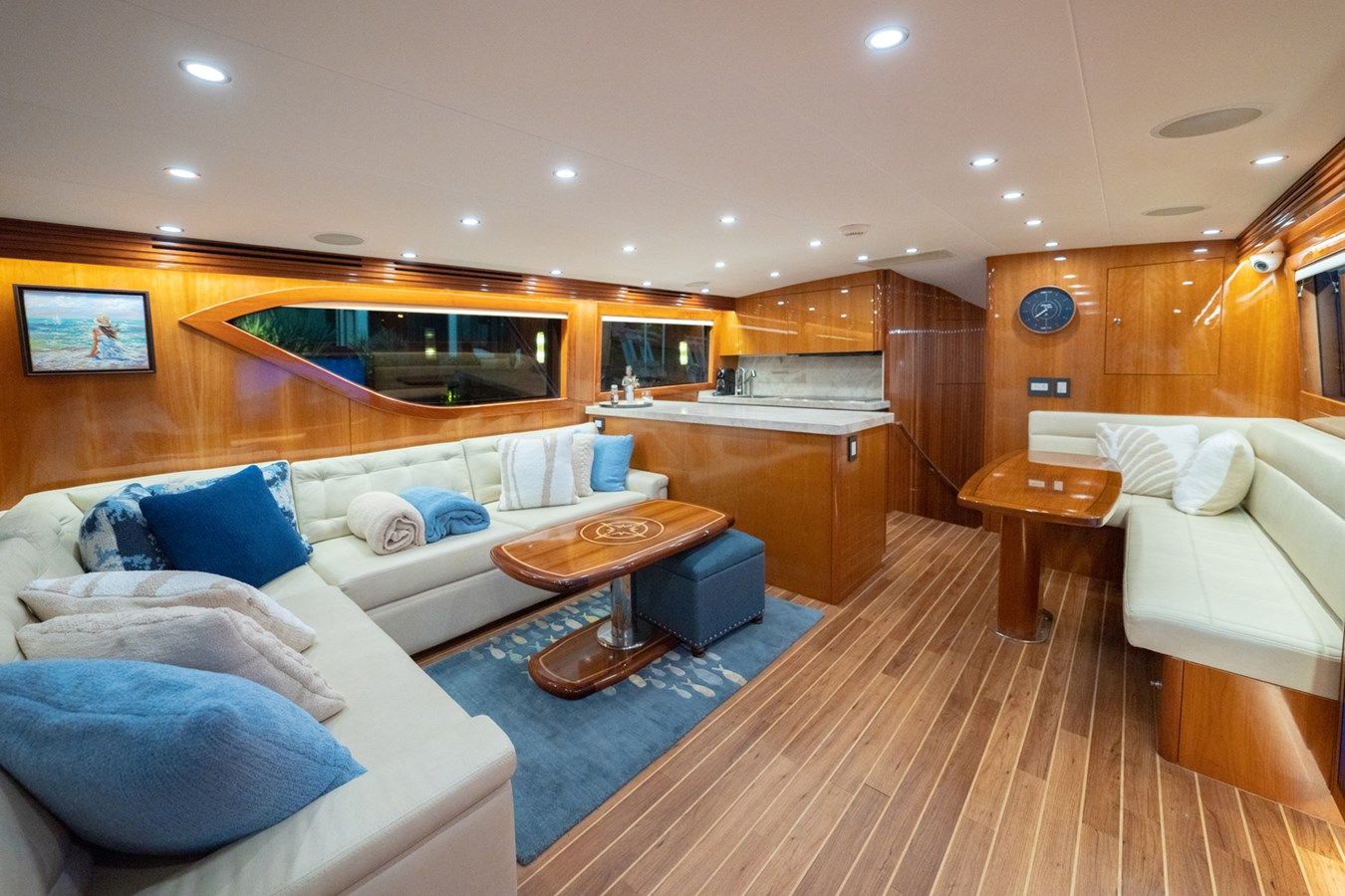 Buy a VENTURA - Hatteras at Shestakov Yacht Sales