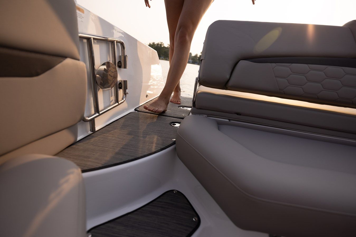 Лучшая цена на Four Winns HD8 2026