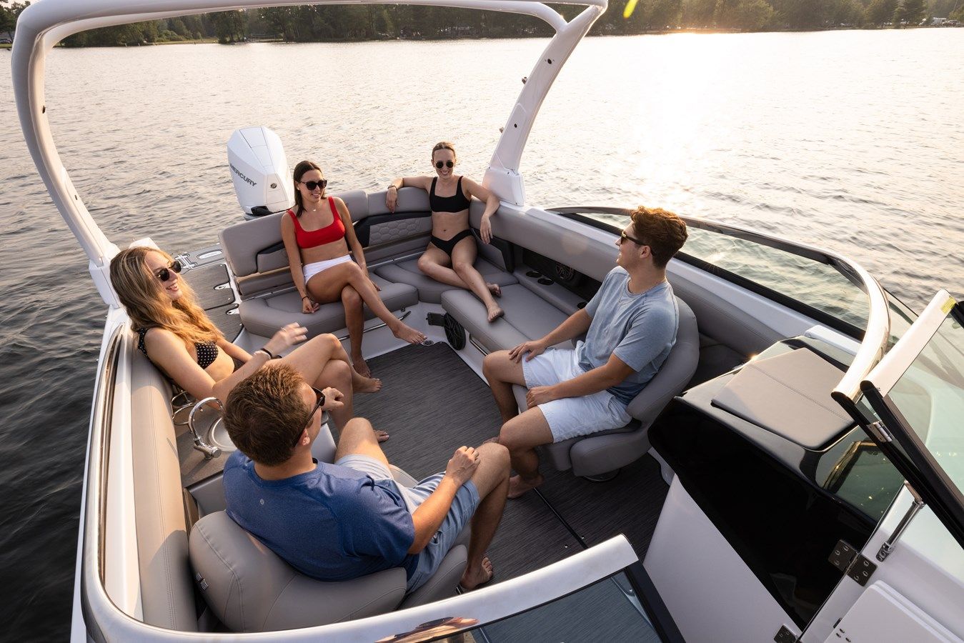 Продажа яхты Four Winns HD8