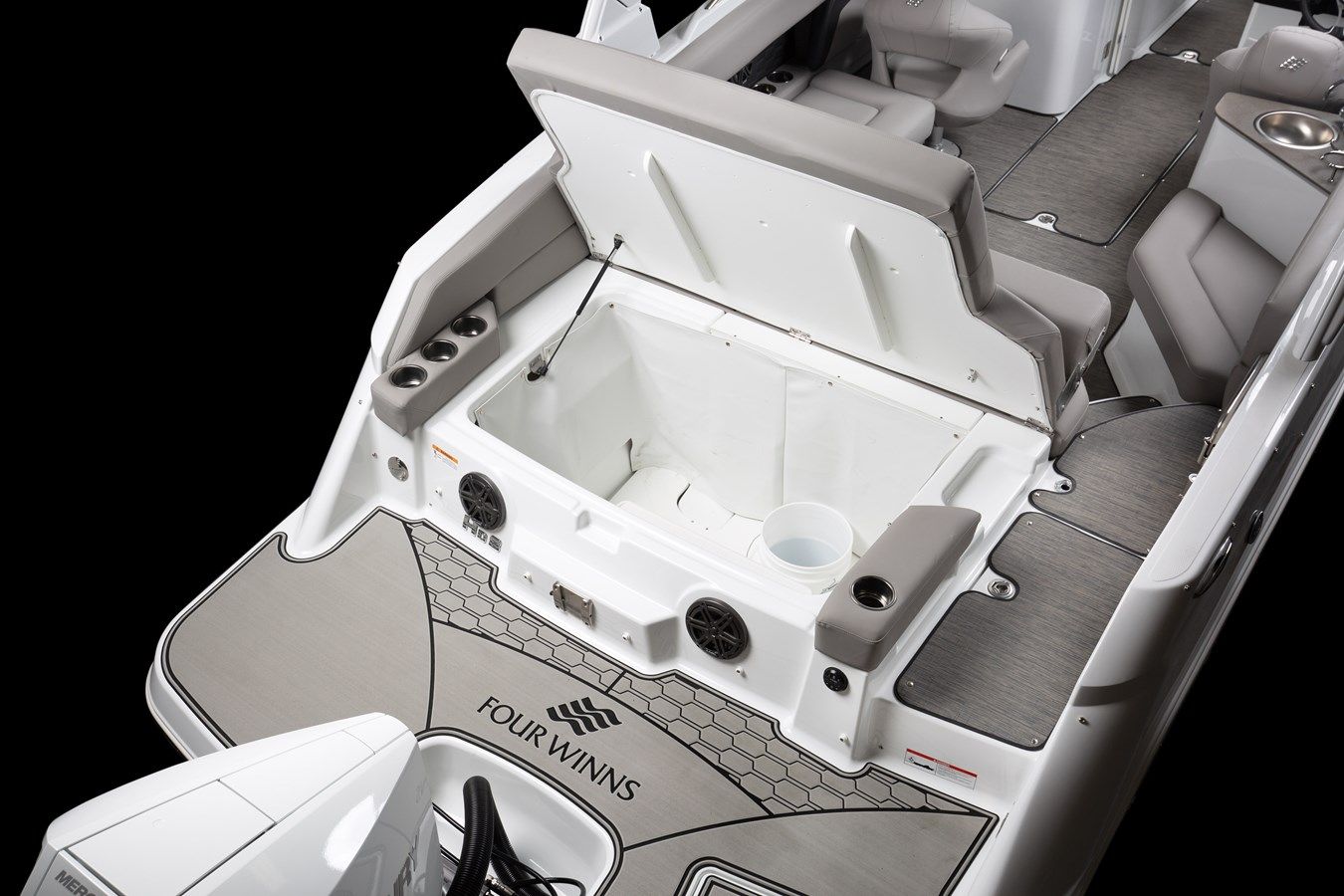 Купить Four Winns HD8 - FOUR WINNS