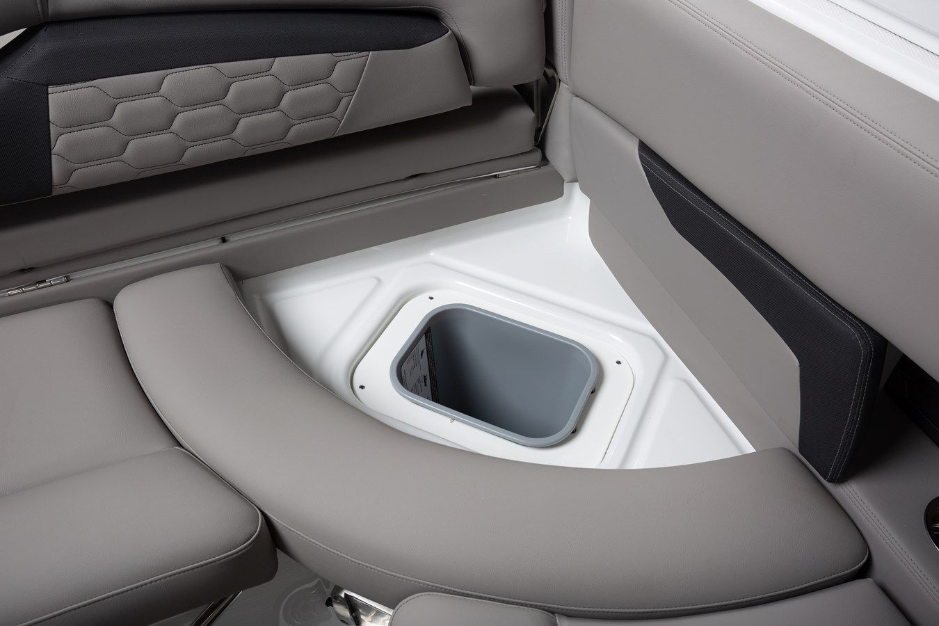 Купить Four Winns HD8 2026