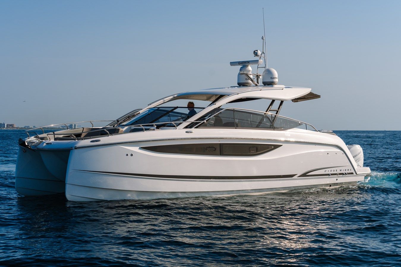 Buy a Four Winns TH36 38 at Shestakov Yacht Sales