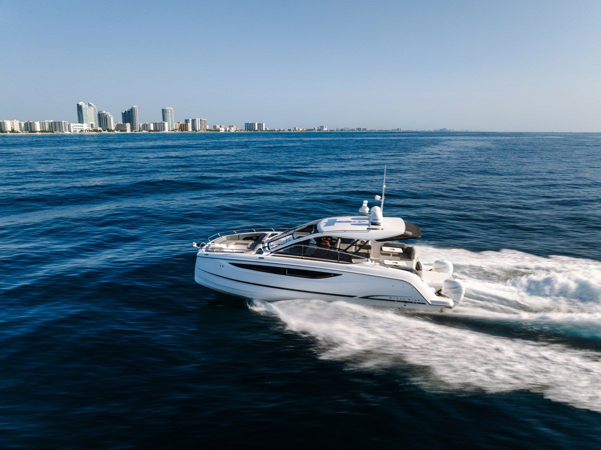 Buy a yacht Four Winns TH36 2026