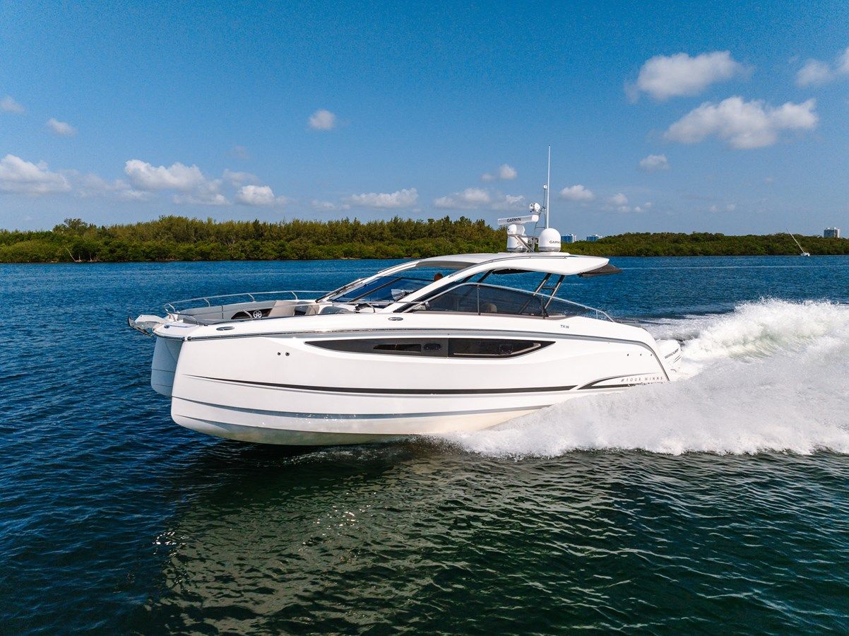 best yacht sales deals Four Winns TH36 - FOUR WINNS