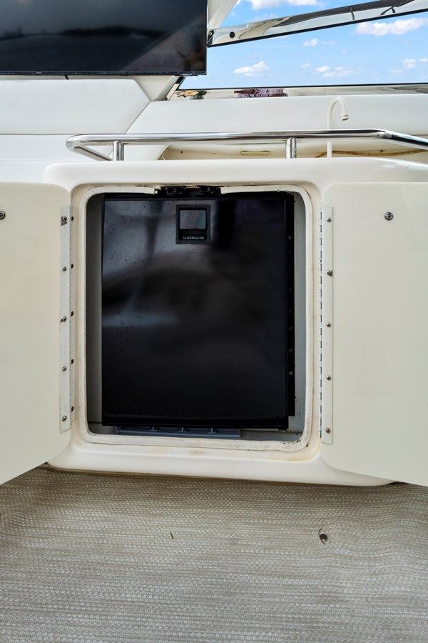 Buy a Waterbaby - SEA RAY at Shestakov Yacht Sales