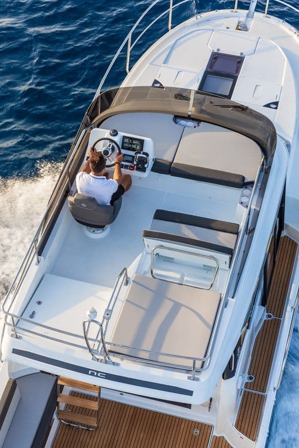 Buy a yacht Jeanneau NC1095 Fly 2026